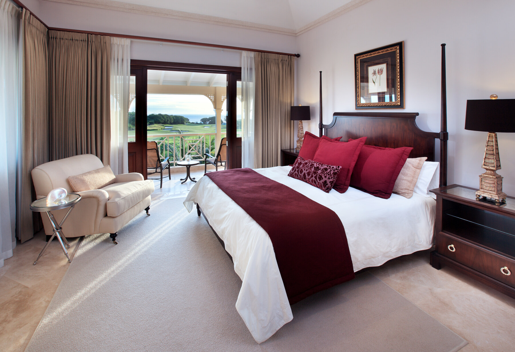 OCEAN DRIVE 12 MASTER BED