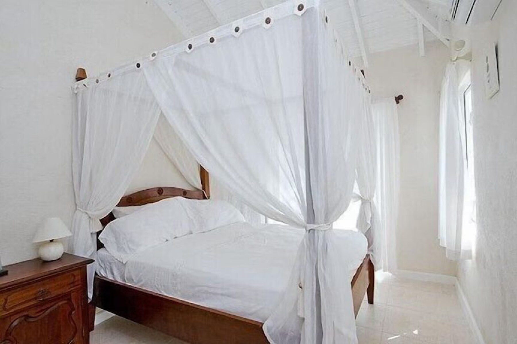Polamar Gardens Bedroom