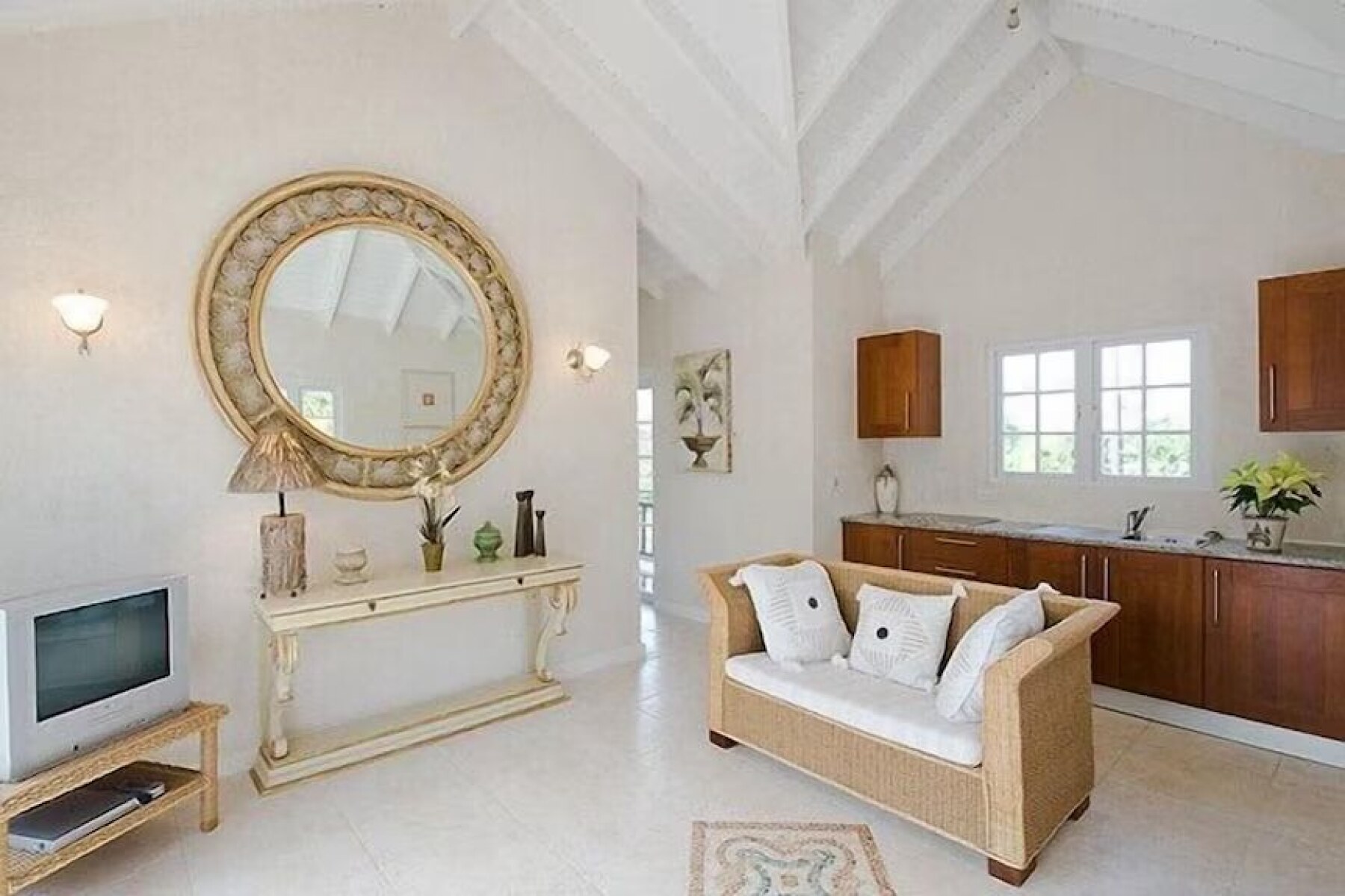 Polamar gardens Living Room