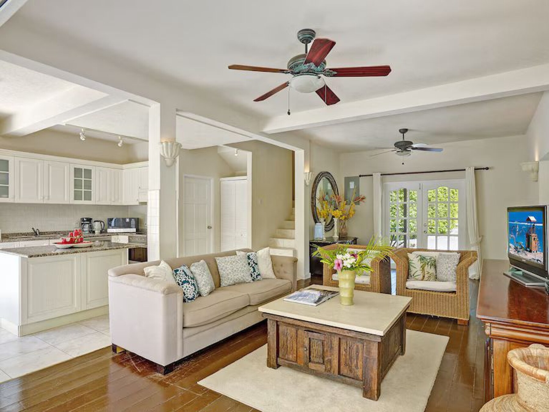 Polamar gardens living room and front door