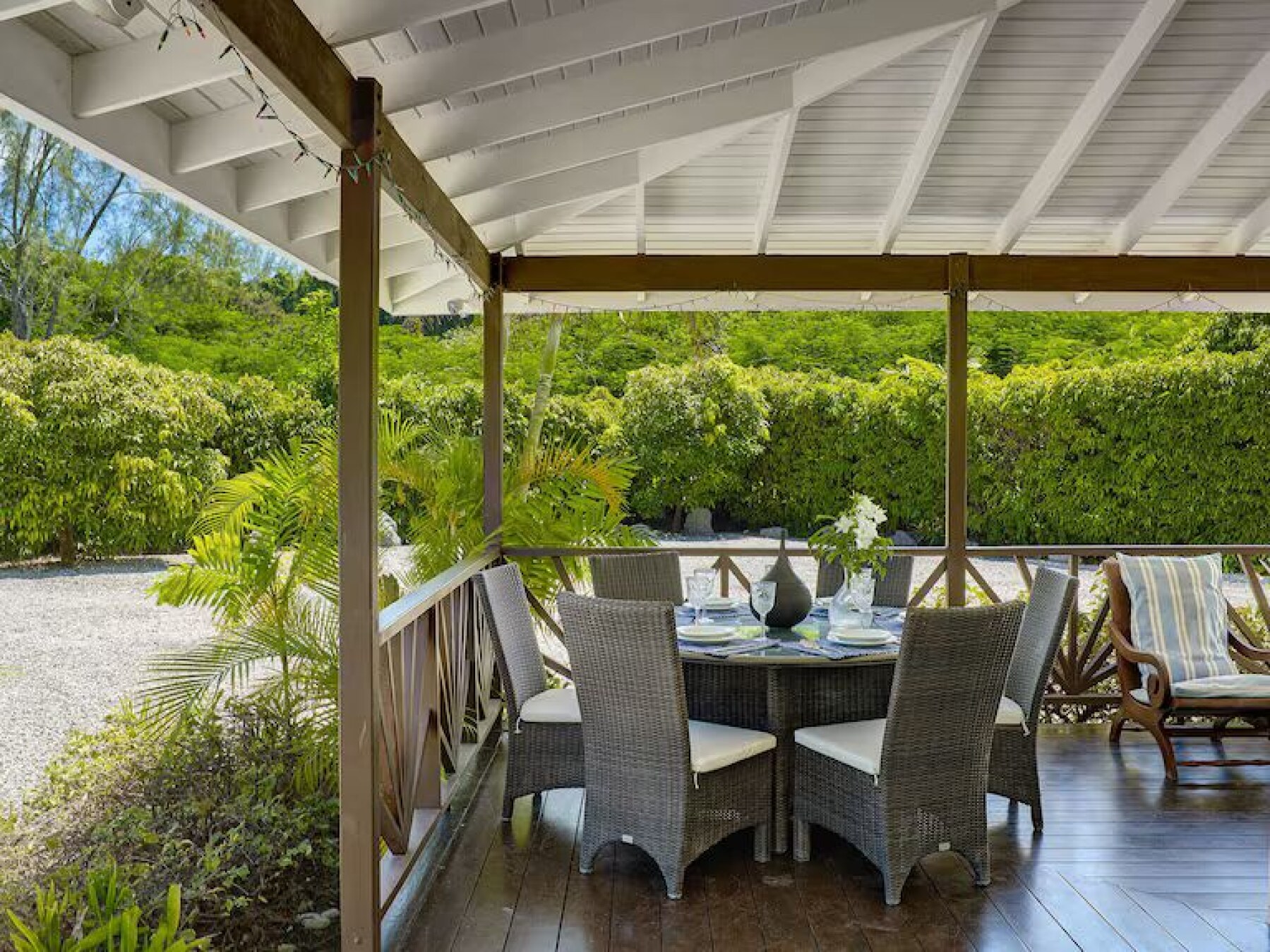 Polamar gardens patio
