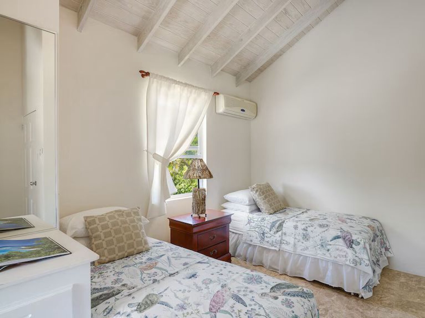 Polamar gardens twin bedroom